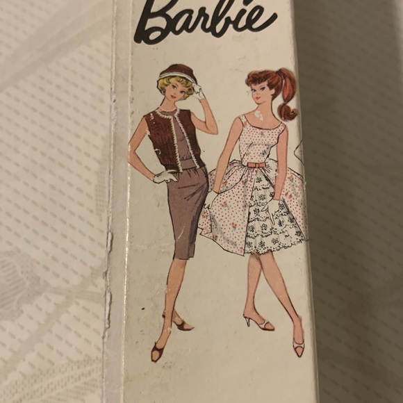 Vintage 1962 bubble cut Barbie. Original box. - Picture 6 of 10